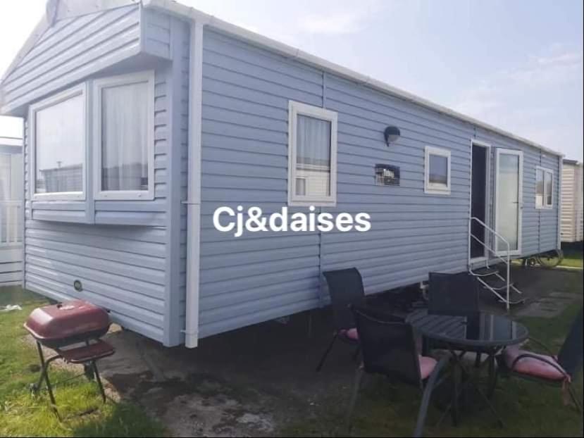 Cj & Daisies Holiday Home Prestatyn Zewnętrze zdjęcie